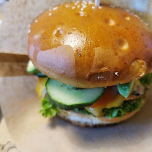 Chicken Burger 07/2020 - Simple Food and Drinks - Kitzbühel
