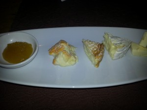 3 Sorten Käse - Epoisses, Le Montagnard, Petit Normand Camembert