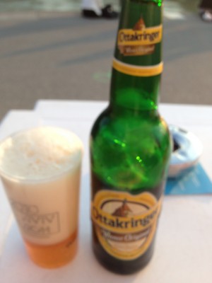 Bier im Gummibecher - Tel Aviv Beach - Wien