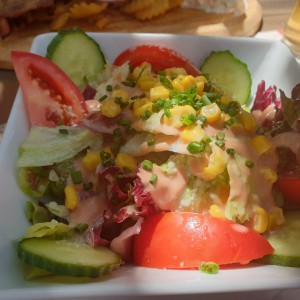 Großer gemischter Salat - EUR  5,10 - ausreichend für 2 Personen - The BBQ Steak House - Biedermannsdorf
