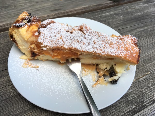 Topfen-Marillenstrudel - Marienbräu - Hart bei Graz