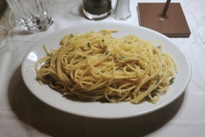 Da Capo - Spaghettei oilo, aglio e peperoncino - so laut Karte, was fehlte war Öl, Knoblauch und ...