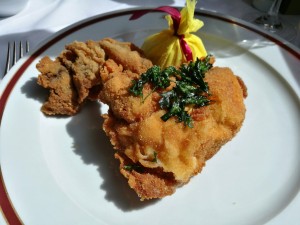 wiener Backhendl (Brust, Keule und Leber)