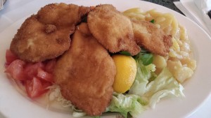 Backhendelsalat