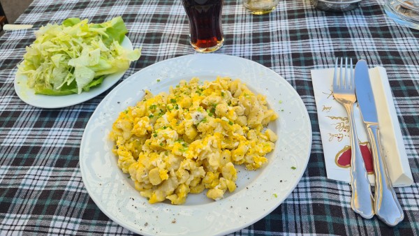 Eiernockerl mit Salat - Josef's Almkuchl - Baden