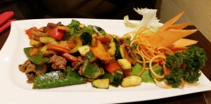 gebratenes Rindfleisch mit diversen Gemüsen - Pho Cho Lon - Wien
