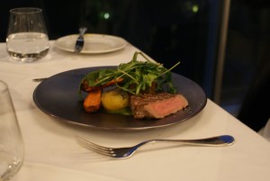 Boeuf Mühlviertel mit Rucola Buttersafterl & Ofenkarotte - Mühltalhof - Neufelden