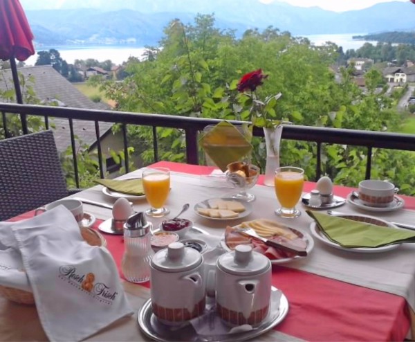 Aussicht beim Frühstück - Terrassencafe Koberger - Attersee