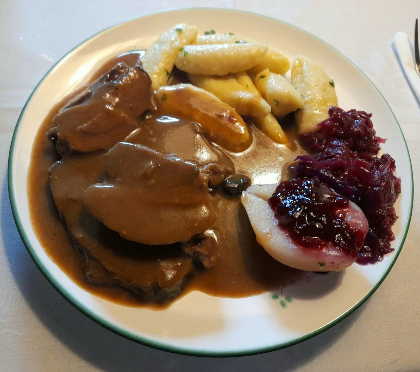 Wildschweinbraten mit Schupfnudeln - Gasthof-Pension "Furthnerwirt" - Furth/Triesting