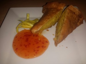 Samosa
indische Teigtaschen mit Curry Kartoffeln - Lee´s Wok - Wien