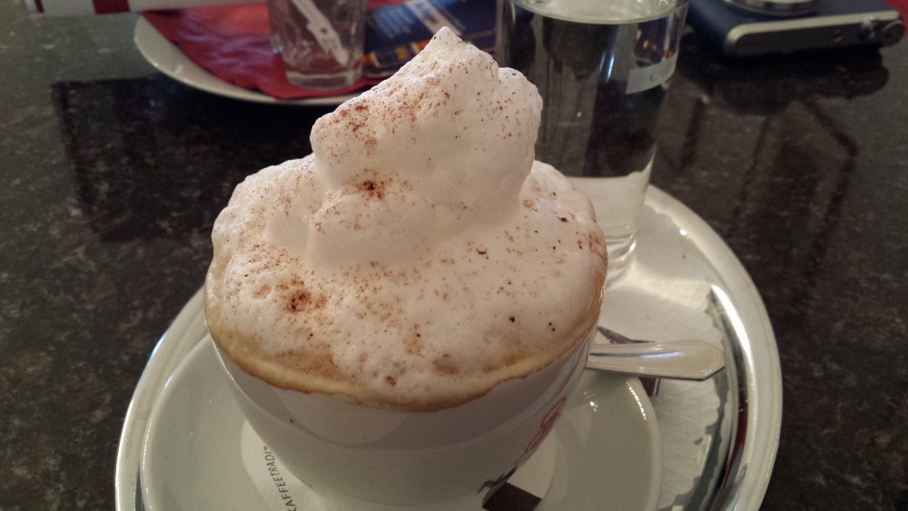 Cafe Latte - Cafe Escorial - Klosterneuburg