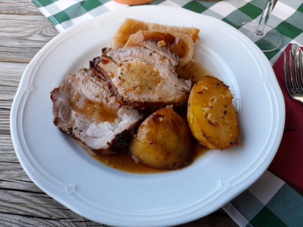 Kistenfleisch/Kistenbratl 14,50 - Weinkulinarium Tscheppe-Kapun - Grubtal