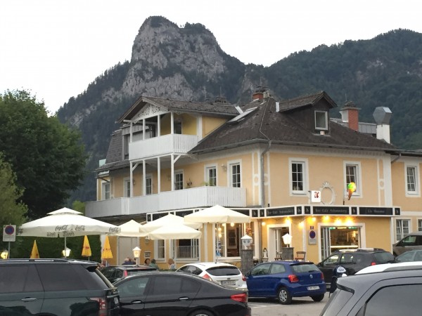 Seecafé Johannsberg - Eissalon Giovanni - Traunkirchen