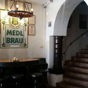 Lokalbereich nach dem Eingang - Medl Bräu - Wien